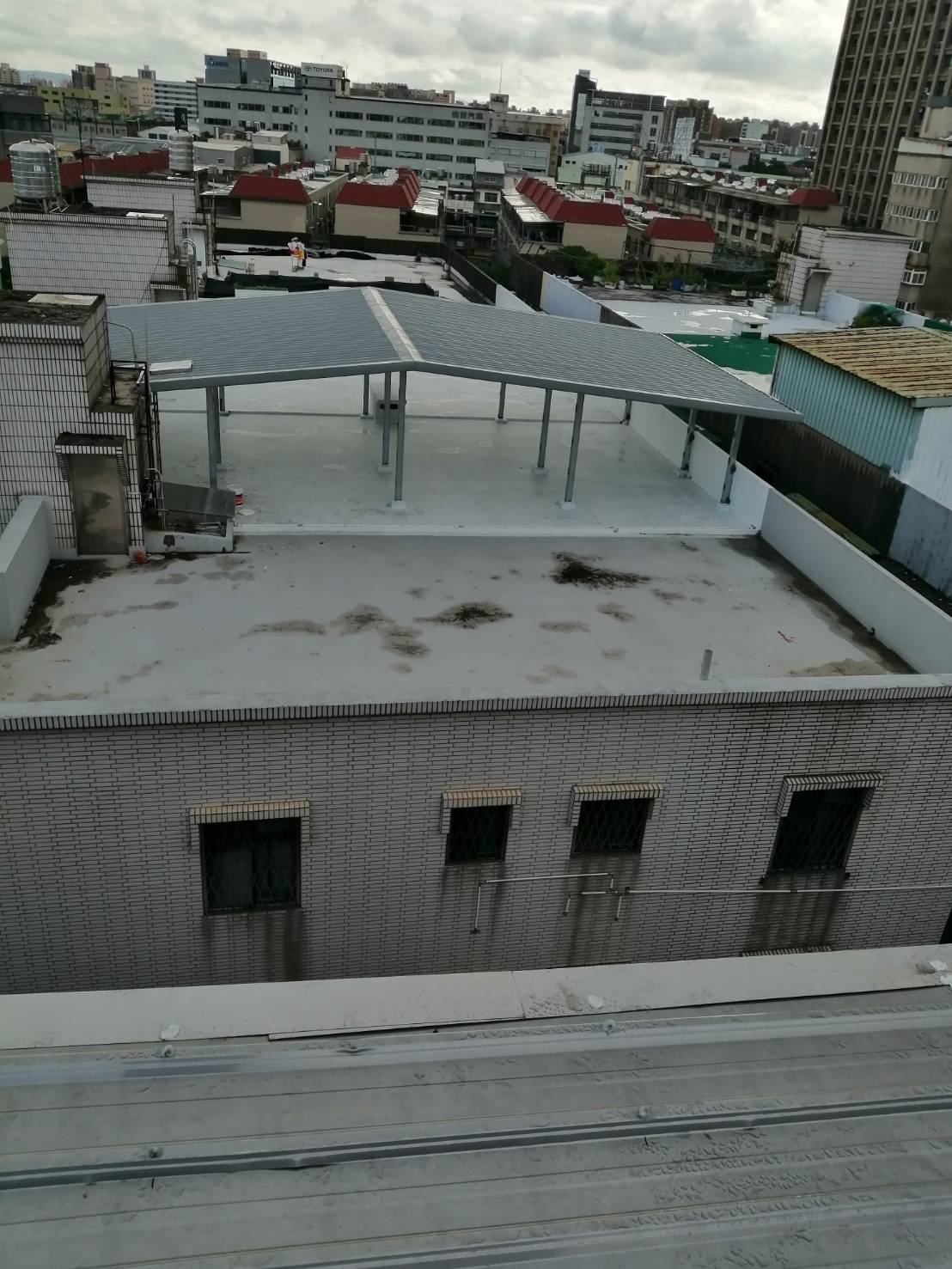 中壢鐵皮屋頂